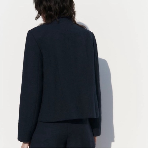 Elegant Navy Blue Pocket Blazer from Zara! - Picture 7 of 9